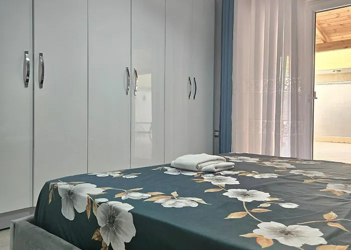 Mary's Luxury 1 * Πόγραδετς